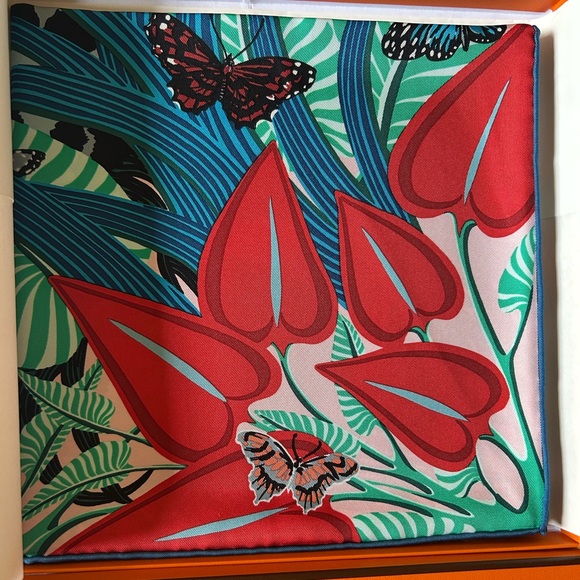 Hermes scarf silk Carre 35" x 35" jaguar quetzal Green Blue Red Black - Picture 11 of 11